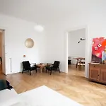 Luxury Style Next To The Market Hall Apartment Budapest